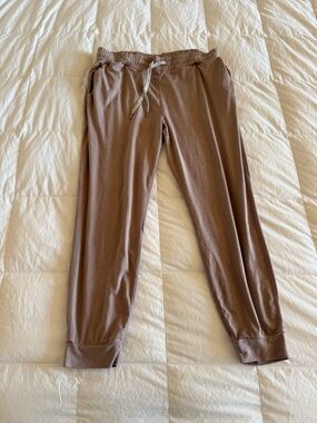 SOLD /// Vuori Sweatpants